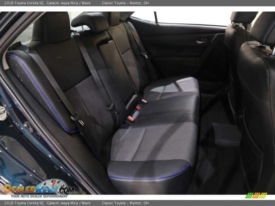 2018 Toyota Corolla SE Galactic Aqua Mica / Black Photo #18
