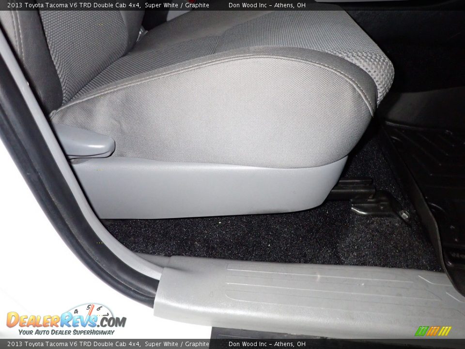 2013 Toyota Tacoma V6 TRD Double Cab 4x4 Super White / Graphite Photo #23