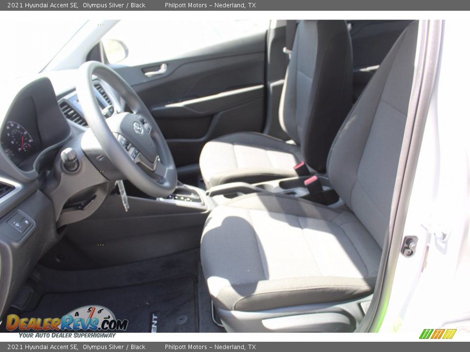 Front Seat of 2021 Hyundai Accent SE Photo #10