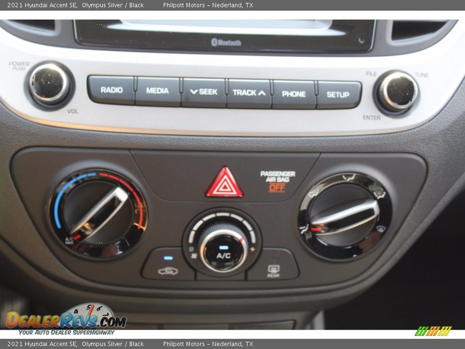 Controls of 2021 Hyundai Accent SE Photo #16