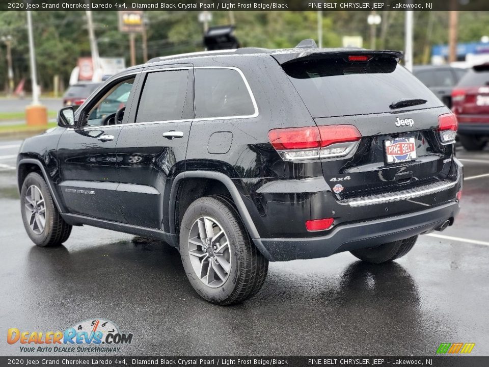 2020 Jeep Grand Cherokee Laredo 4x4 Diamond Black Crystal Pearl / Light Frost Beige/Black Photo #6