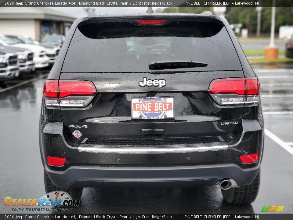 2020 Jeep Grand Cherokee Laredo 4x4 Diamond Black Crystal Pearl / Light Frost Beige/Black Photo #7