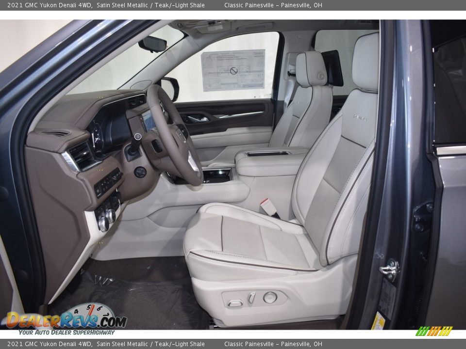 Front Seat of 2021 GMC Yukon Denali 4WD Photo #7