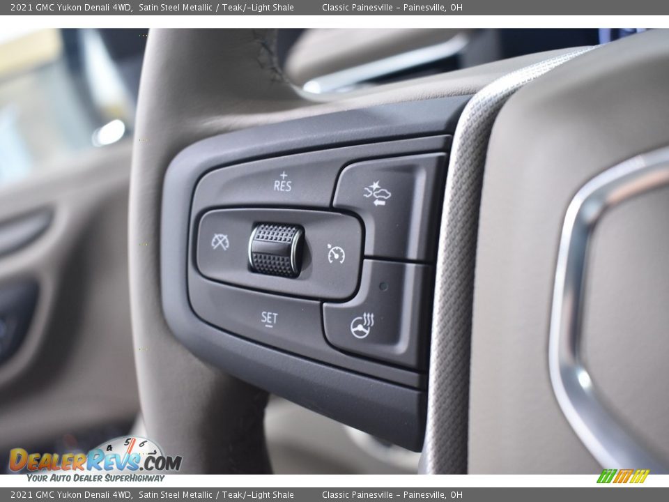 2021 GMC Yukon Denali 4WD Steering Wheel Photo #16