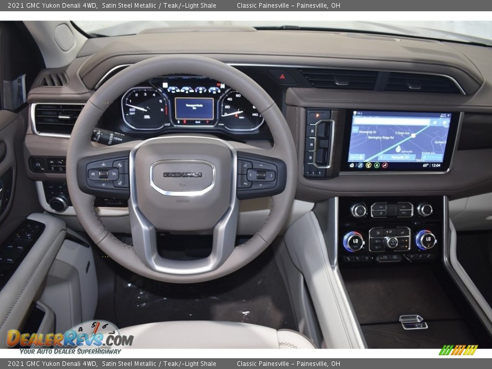 Dashboard of 2021 GMC Yukon Denali 4WD Photo #17