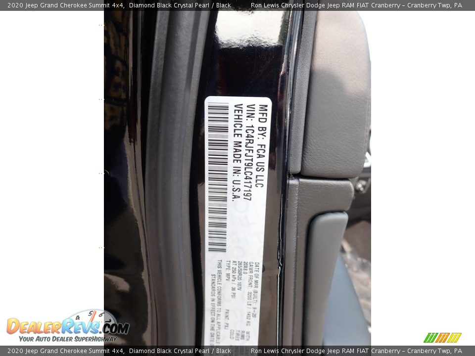 2020 Jeep Grand Cherokee Summit 4x4 Diamond Black Crystal Pearl / Black Photo #11