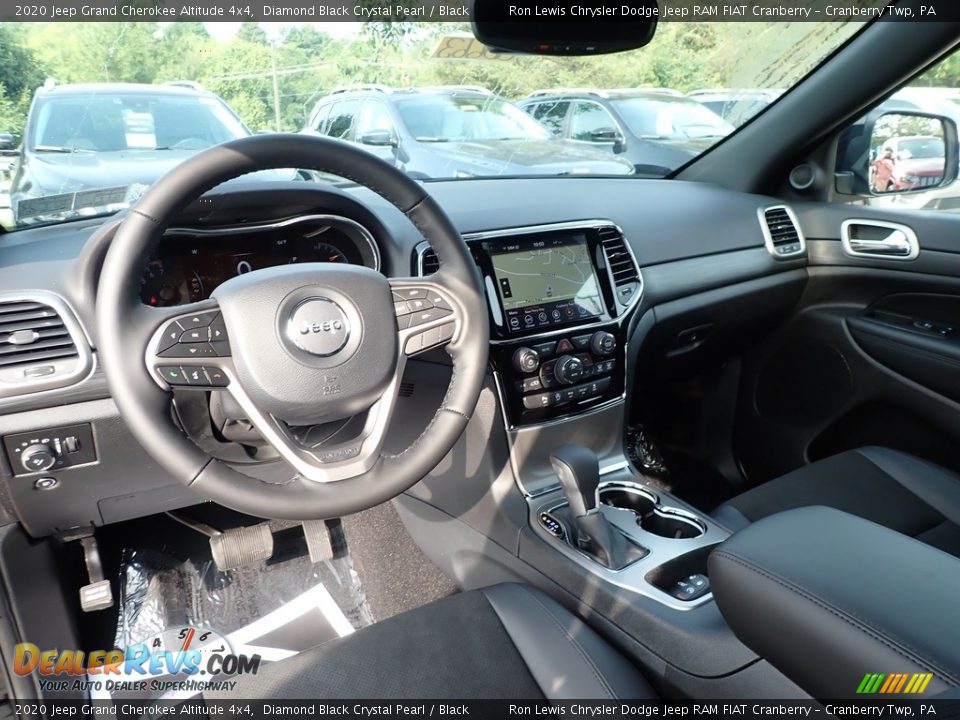 2020 Jeep Grand Cherokee Altitude 4x4 Diamond Black Crystal Pearl / Black Photo #16