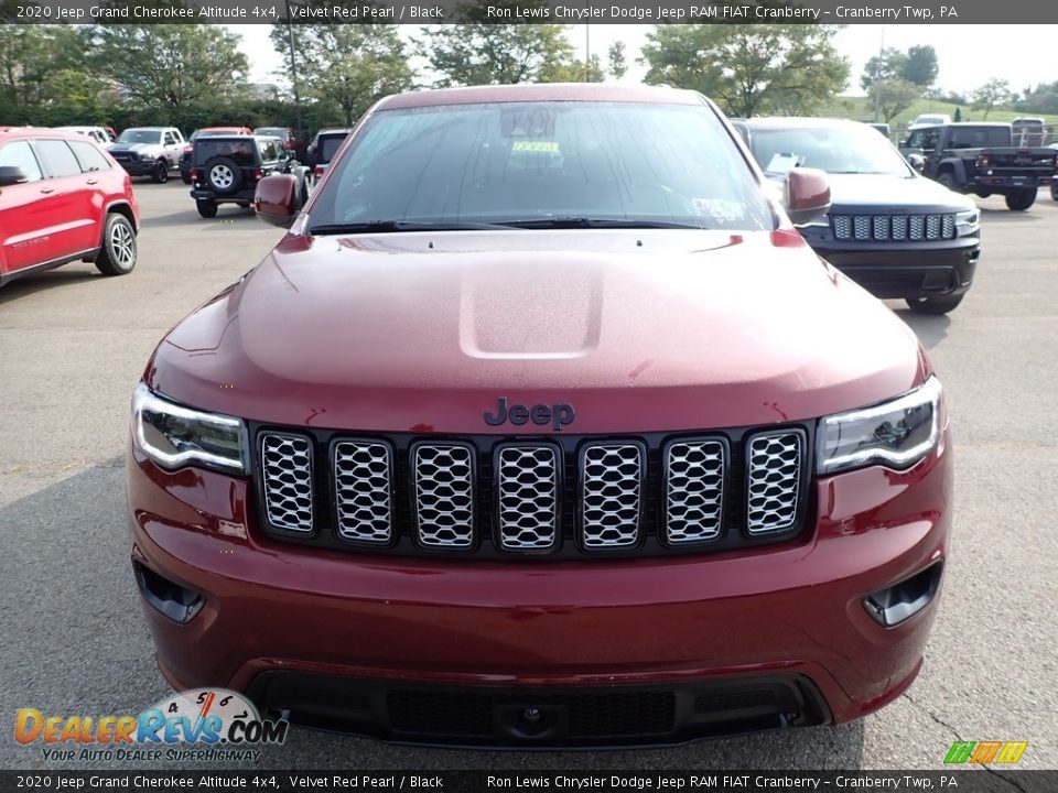 2020 Jeep Grand Cherokee Altitude 4x4 Velvet Red Pearl / Black Photo #2