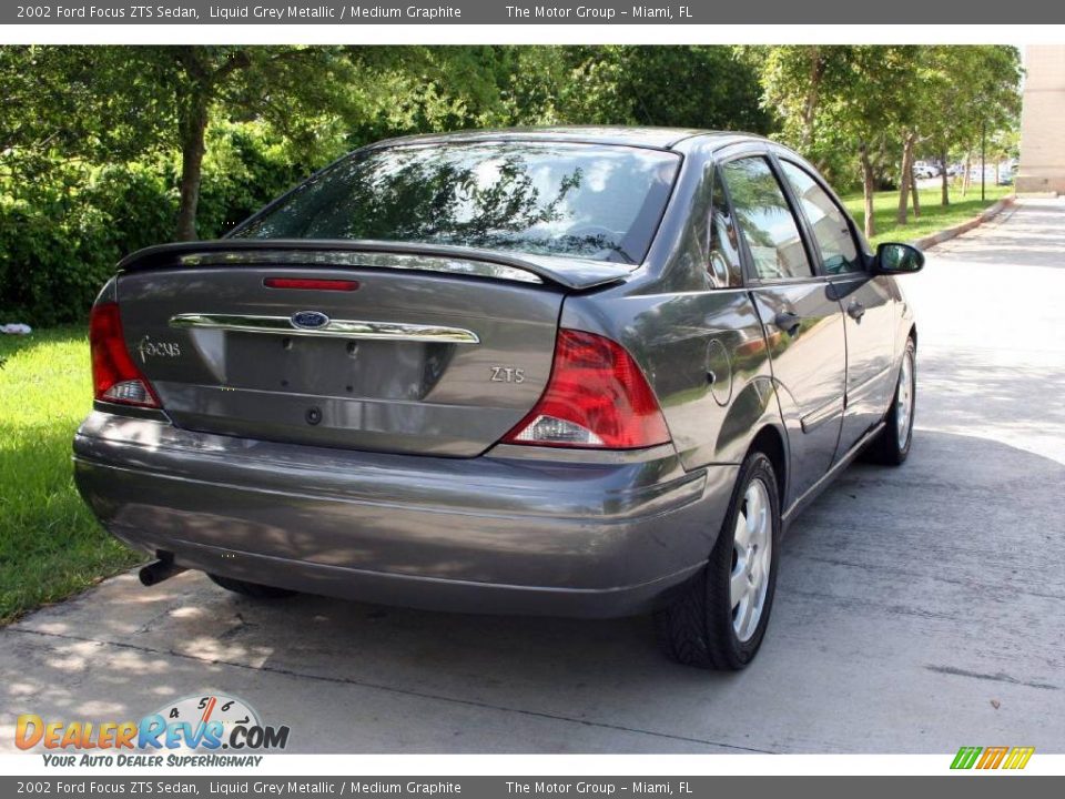 2002 Ford Focus ZTS Sedan Liquid Grey Metallic / Medium Graphite Photo #12