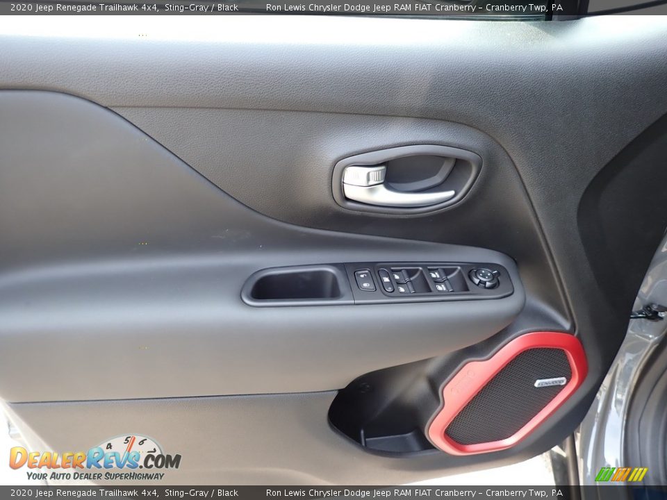 2020 Jeep Renegade Trailhawk 4x4 Sting-Gray / Black Photo #16