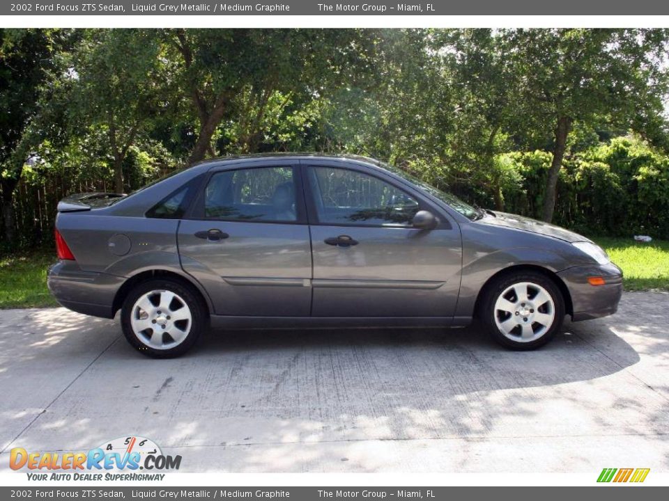 2002 Ford Focus ZTS Sedan Liquid Grey Metallic / Medium Graphite Photo #16