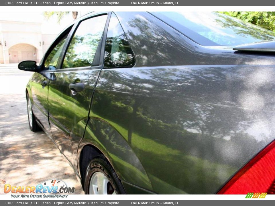 2002 Ford Focus ZTS Sedan Liquid Grey Metallic / Medium Graphite Photo #25