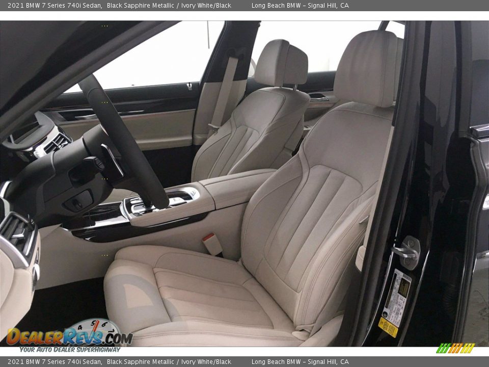 Front Seat of 2021 BMW 7 Series 740i Sedan Photo #9