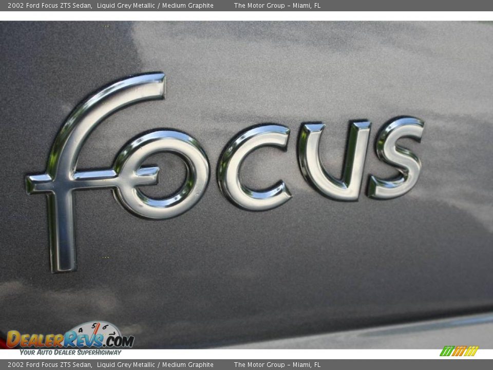 2002 Ford Focus ZTS Sedan Liquid Grey Metallic / Medium Graphite Photo #36