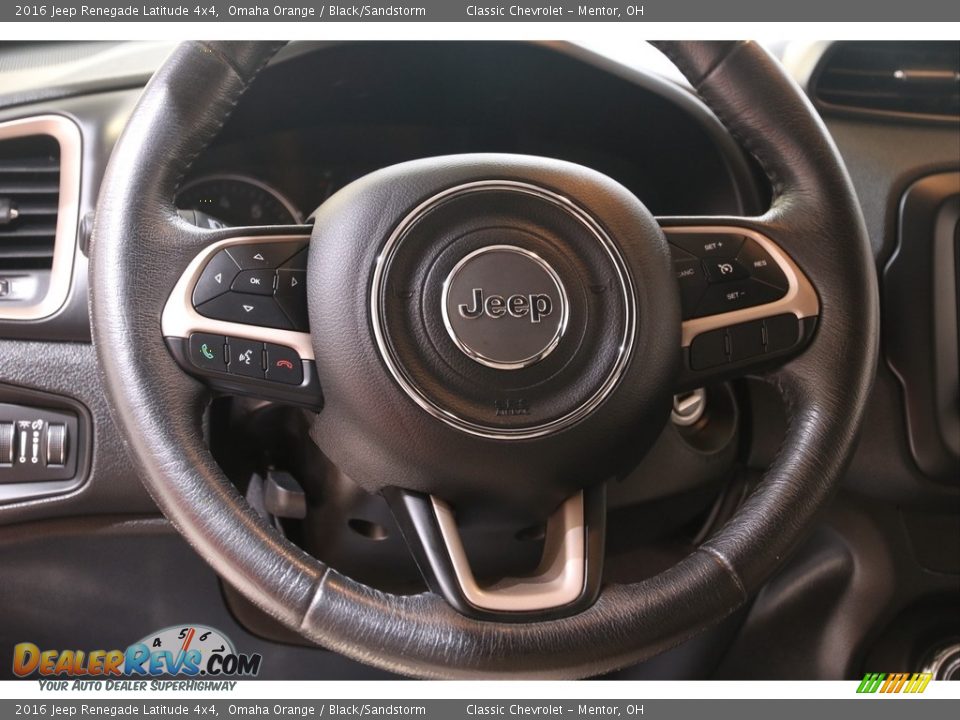 2016 Jeep Renegade Latitude 4x4 Steering Wheel Photo #6