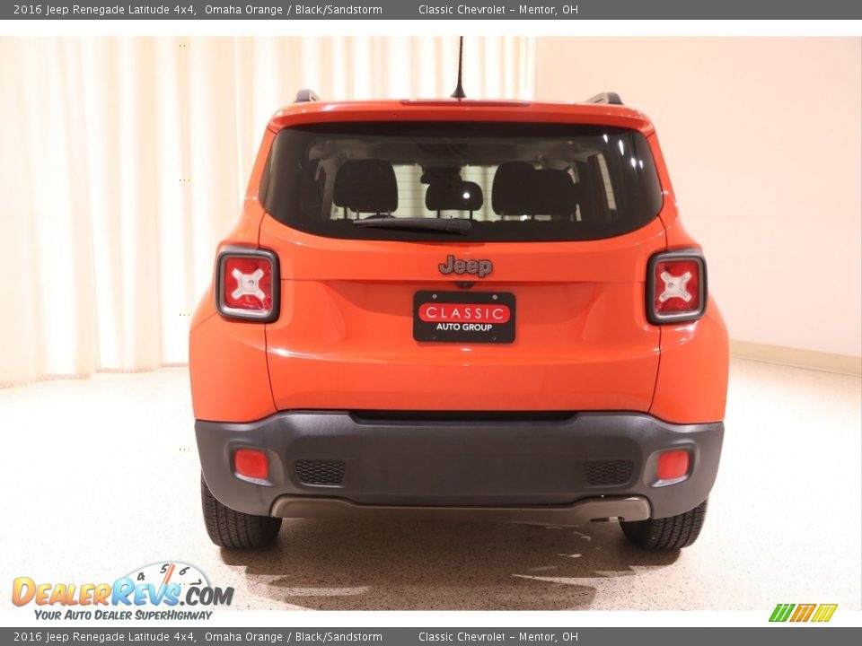 2016 Jeep Renegade Latitude 4x4 Omaha Orange / Black/Sandstorm Photo #17