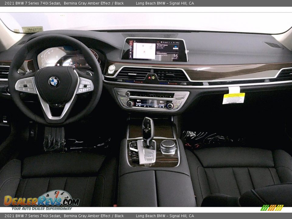 Dashboard of 2021 BMW 7 Series 740i Sedan Photo #5