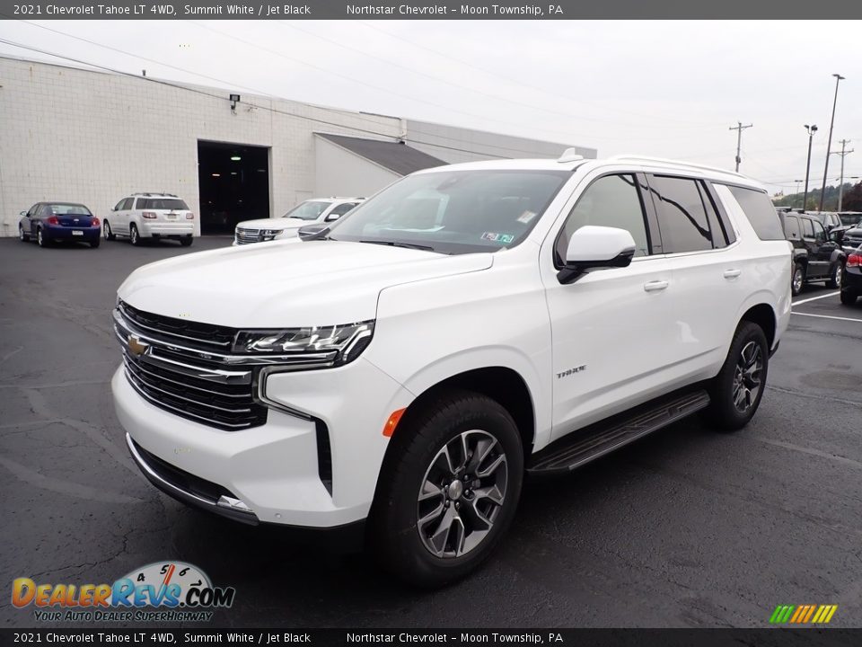 Front 3/4 View of 2021 Chevrolet Tahoe LT 4WD Photo #1
