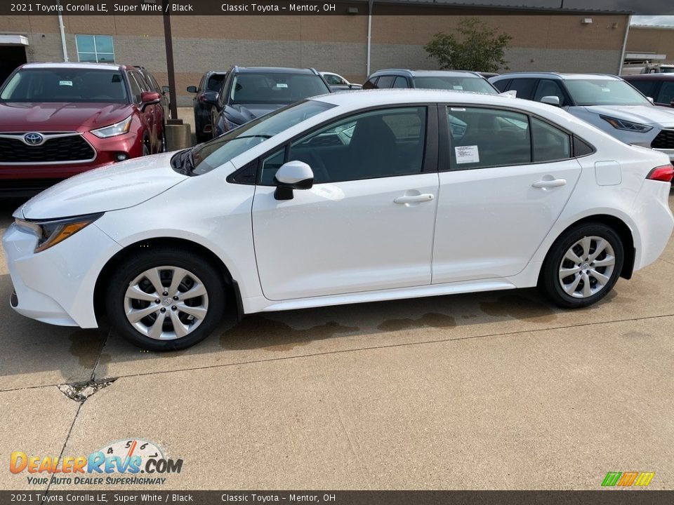 2021 Toyota Corolla LE Super White / Black Photo #1