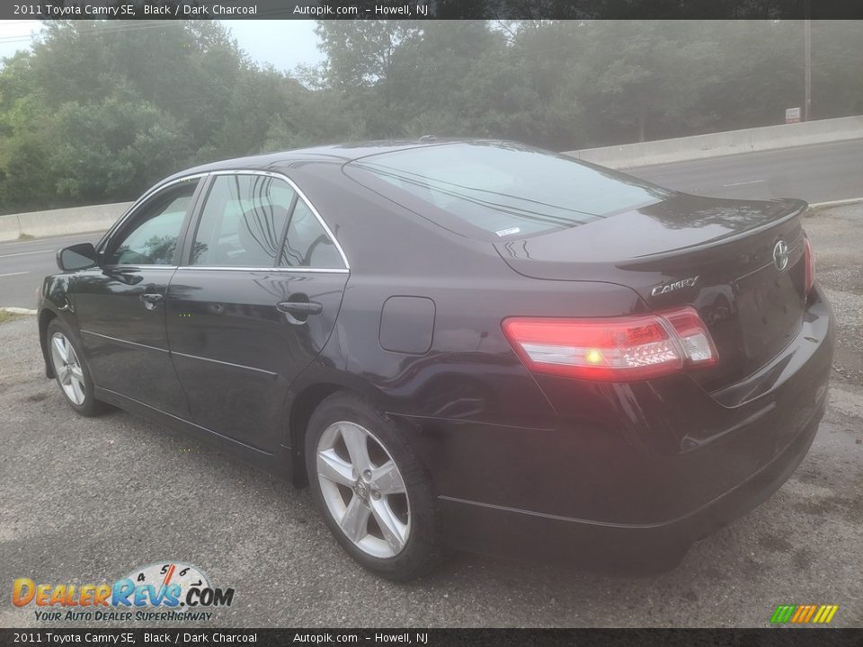 2011 Toyota Camry SE Black / Dark Charcoal Photo #5