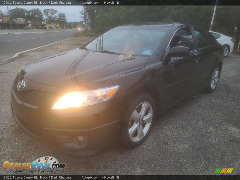 2011 Toyota Camry SE Black / Dark Charcoal Photo #6