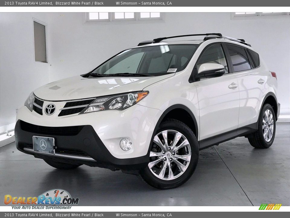 Front 3/4 View of 2013 Toyota RAV4 Limited Photo #12