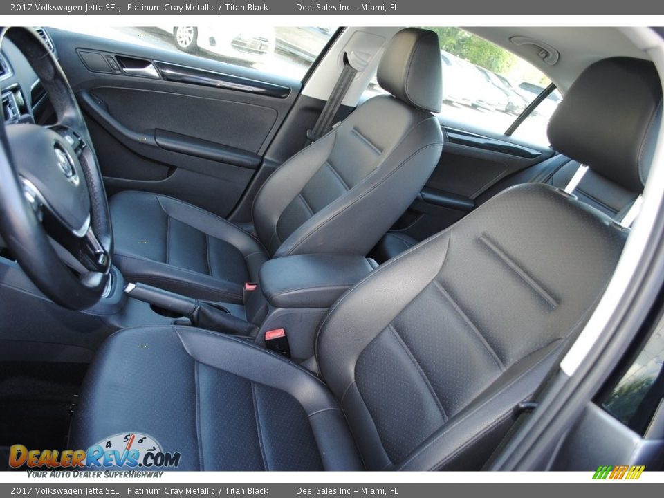 Front Seat of 2017 Volkswagen Jetta SEL Photo #12