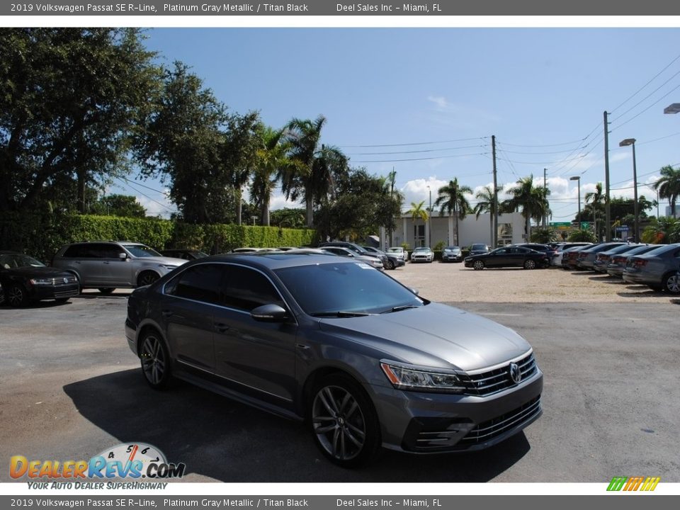 2019 Volkswagen Passat SE R-Line Platinum Gray Metallic / Titan Black Photo #1