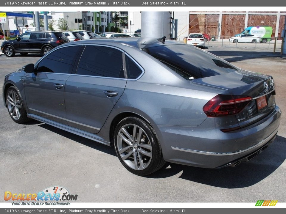 2019 Volkswagen Passat SE R-Line Platinum Gray Metallic / Titan Black Photo #6