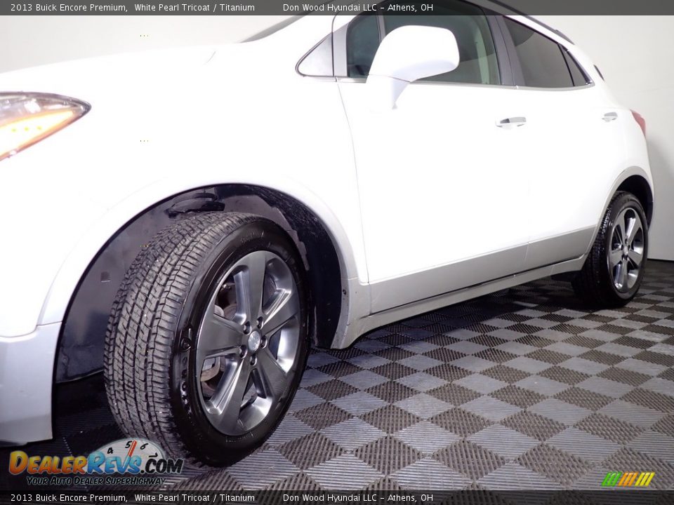 2013 Buick Encore Premium White Pearl Tricoat / Titanium Photo #8