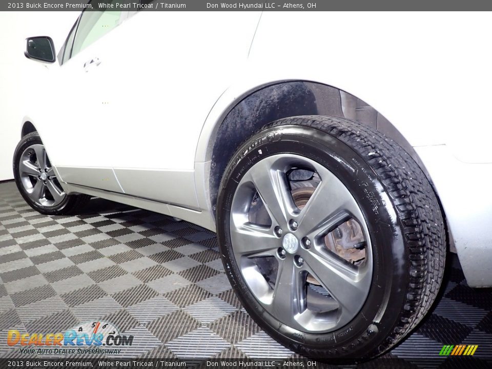 2013 Buick Encore Premium White Pearl Tricoat / Titanium Photo #10