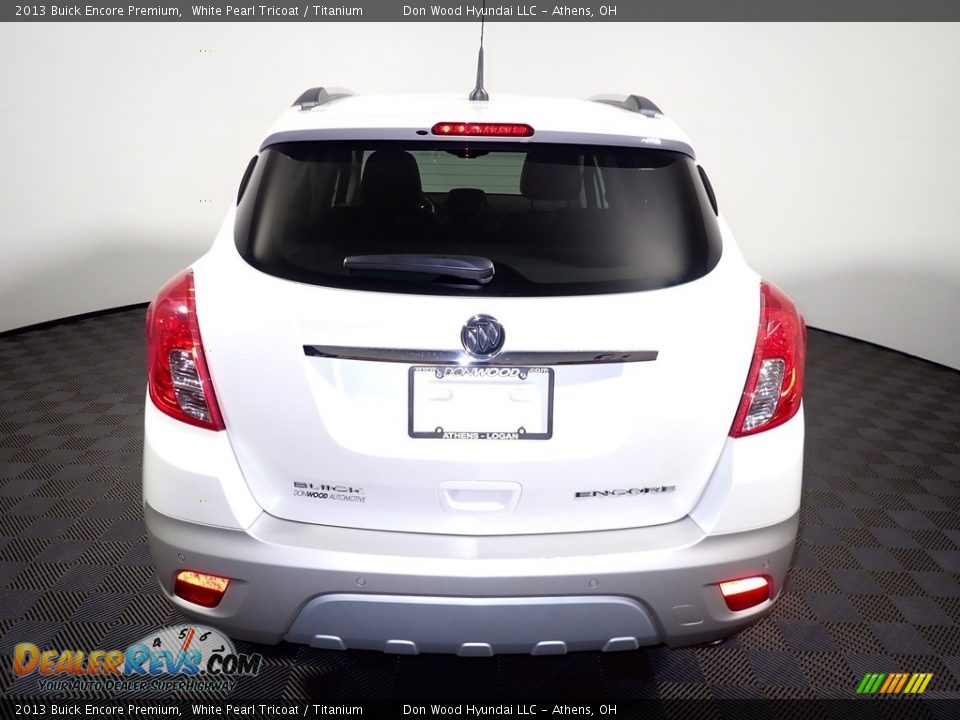 2013 Buick Encore Premium White Pearl Tricoat / Titanium Photo #11