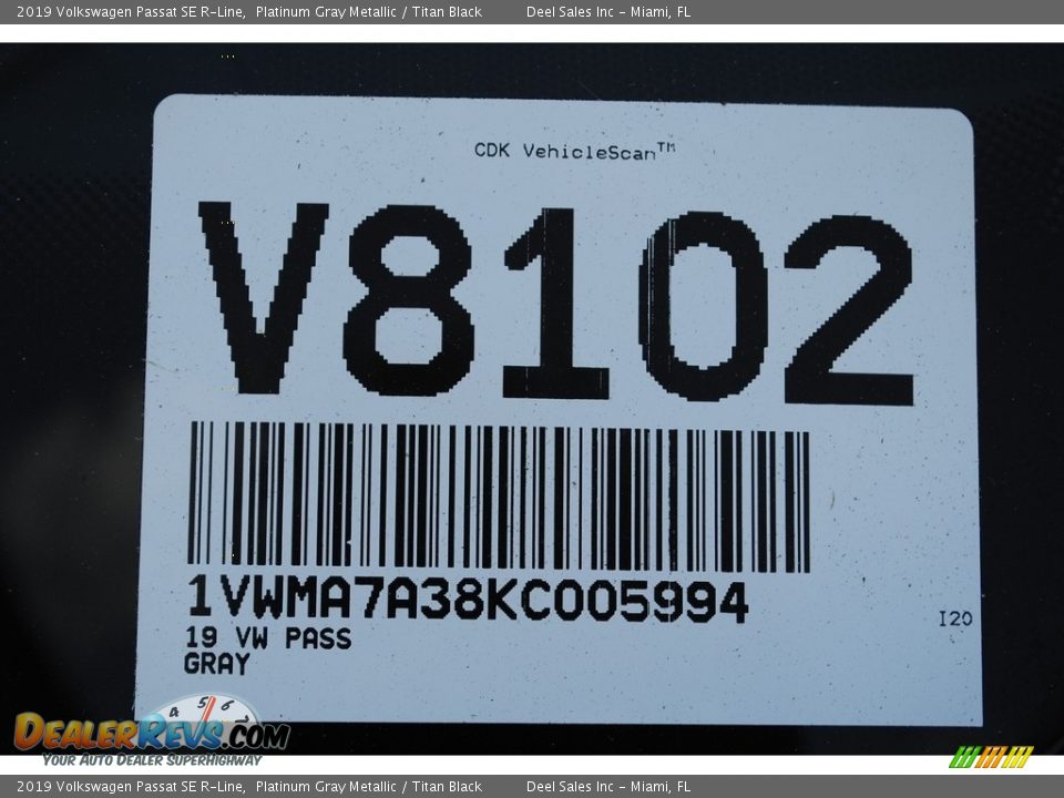 2019 Volkswagen Passat SE R-Line Platinum Gray Metallic / Titan Black Photo #20