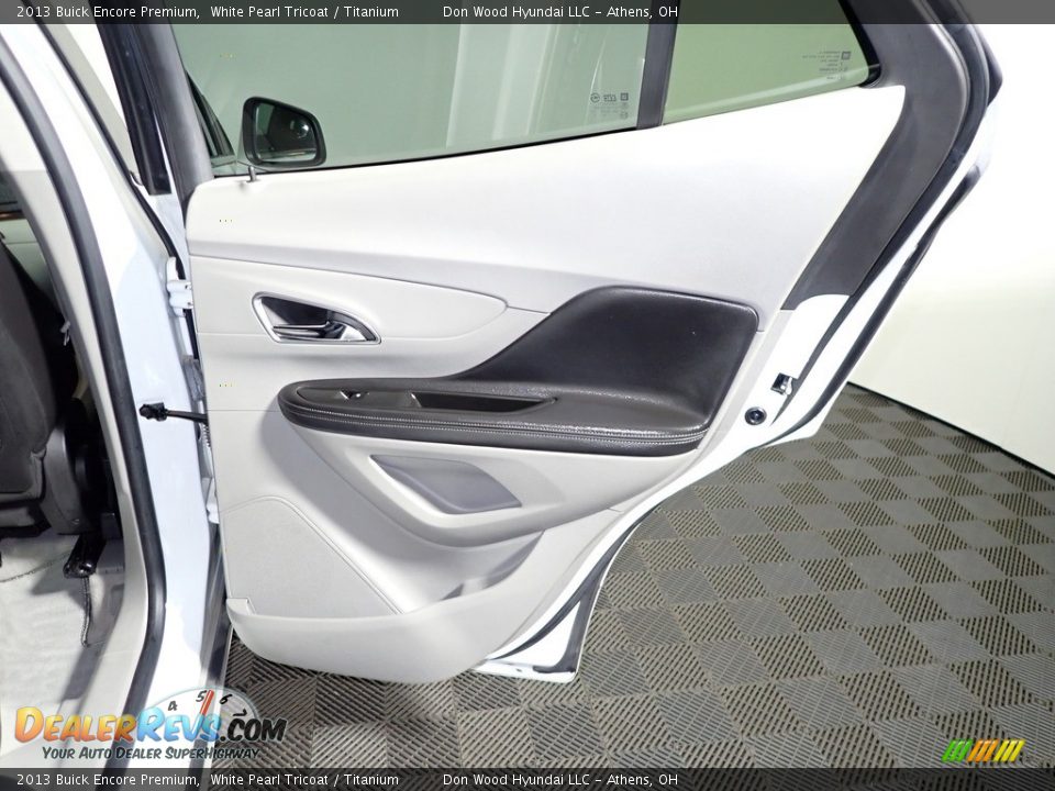 2013 Buick Encore Premium White Pearl Tricoat / Titanium Photo #23