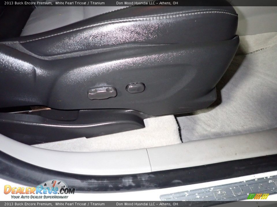 2013 Buick Encore Premium White Pearl Tricoat / Titanium Photo #26