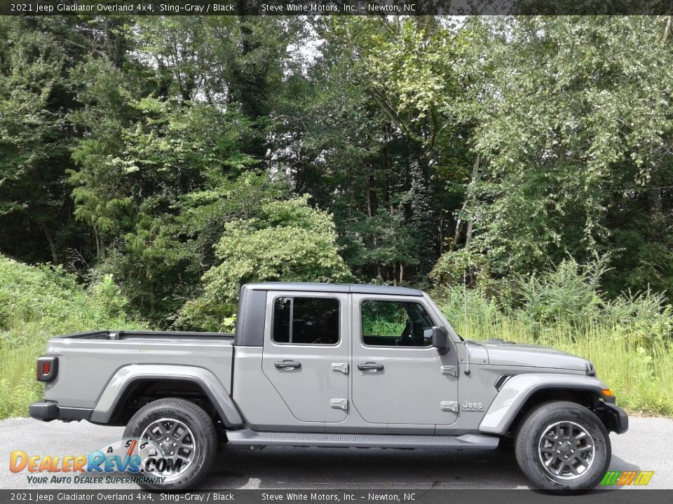 Sting-Gray 2021 Jeep Gladiator Overland 4x4 Photo #5