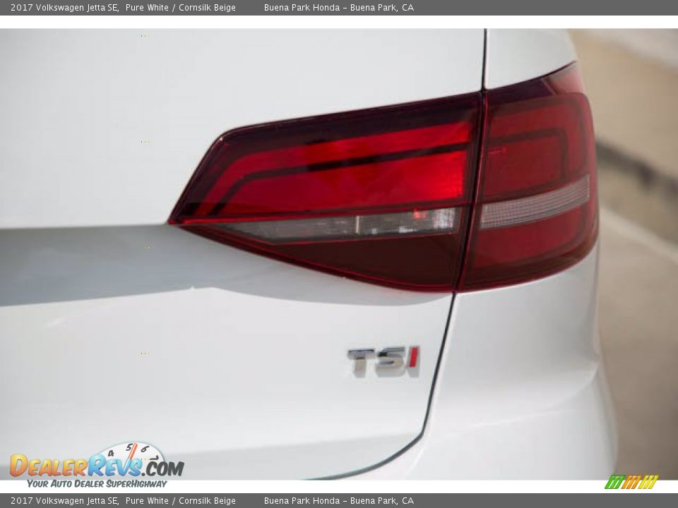2017 Volkswagen Jetta SE Pure White / Cornsilk Beige Photo #13