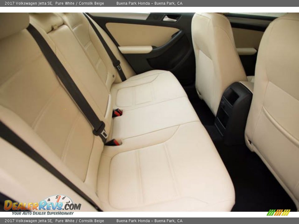 2017 Volkswagen Jetta SE Pure White / Cornsilk Beige Photo #23