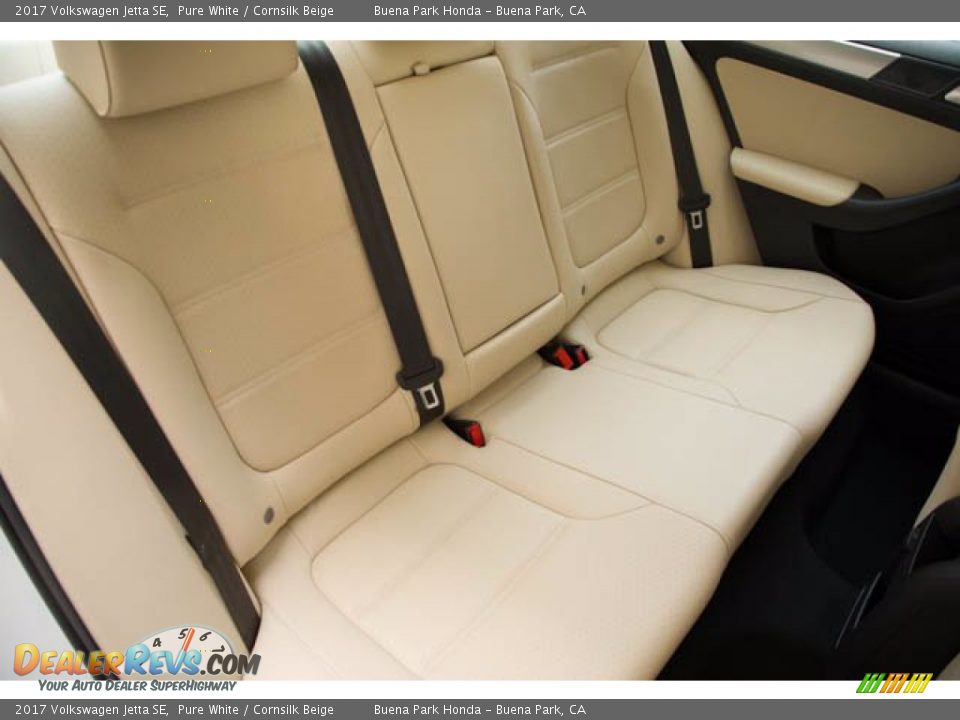2017 Volkswagen Jetta SE Pure White / Cornsilk Beige Photo #24