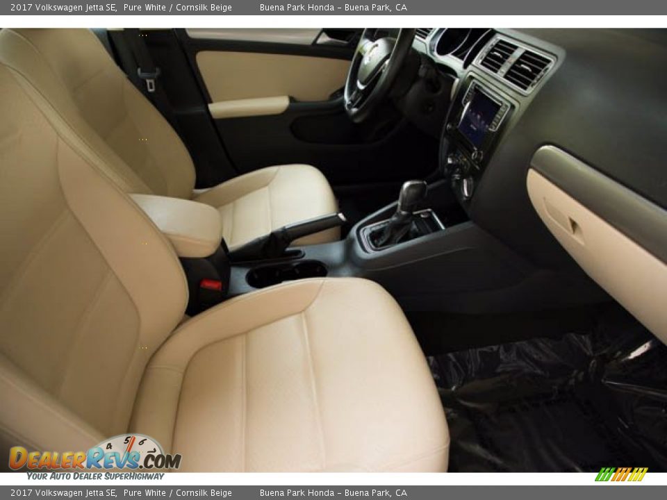 2017 Volkswagen Jetta SE Pure White / Cornsilk Beige Photo #25