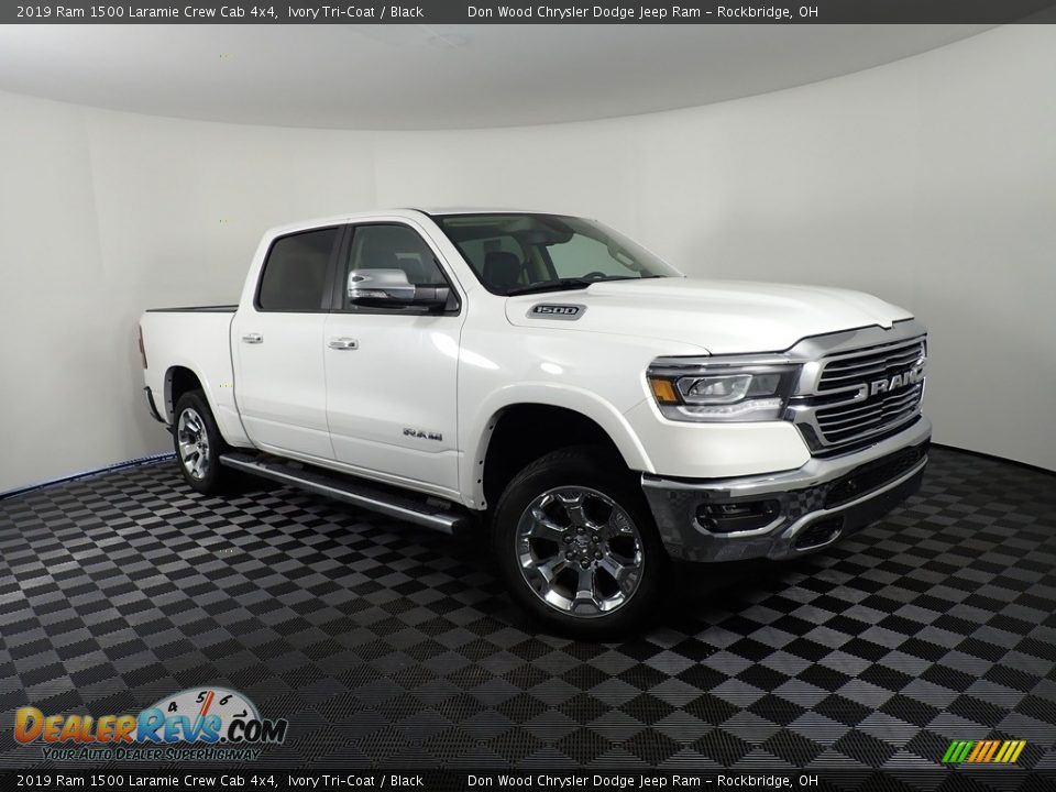 2019 Ram 1500 Laramie Crew Cab 4x4 Ivory Tri–Coat / Black Photo #6