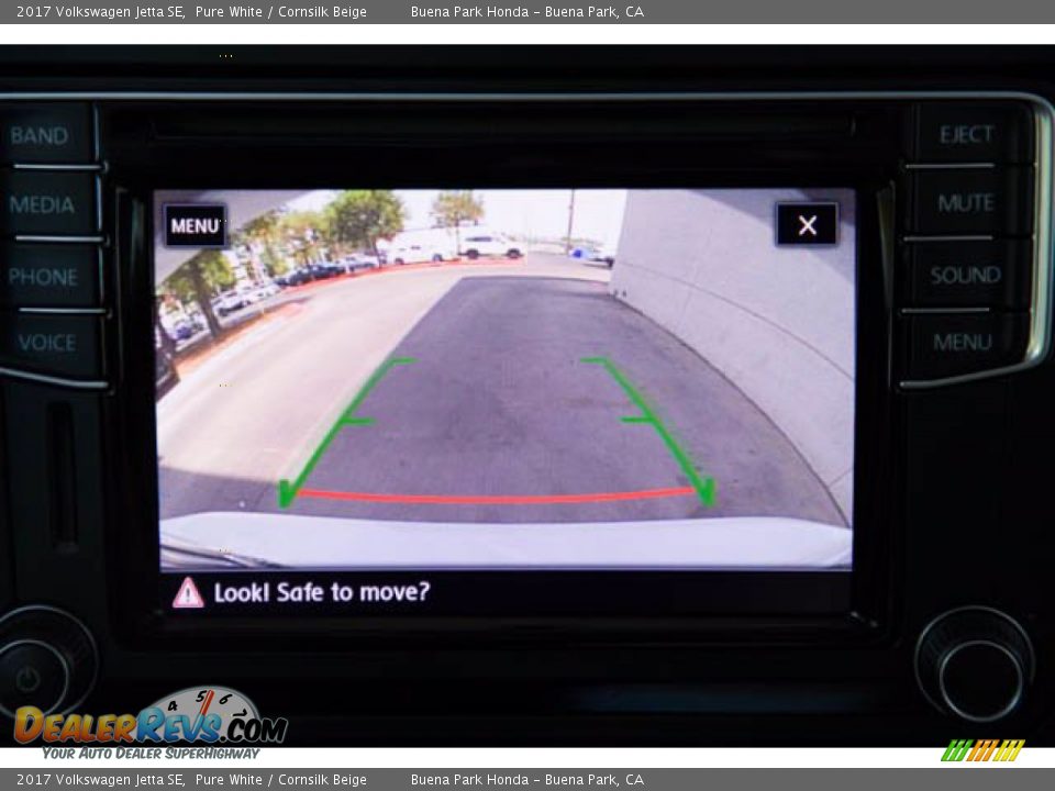 2017 Volkswagen Jetta SE Pure White / Cornsilk Beige Photo #28