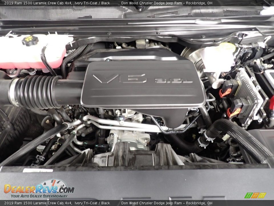 2019 Ram 1500 Laramie Crew Cab 4x4 Ivory Tri–Coat / Black Photo #10