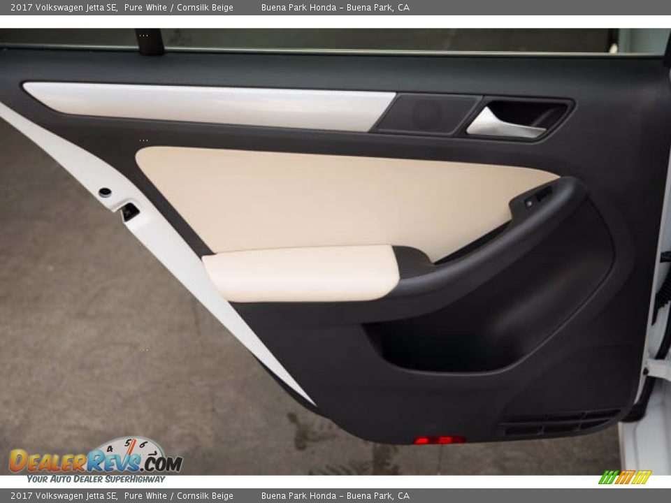 2017 Volkswagen Jetta SE Pure White / Cornsilk Beige Photo #32