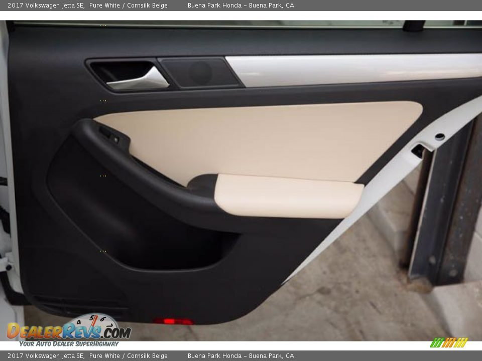2017 Volkswagen Jetta SE Pure White / Cornsilk Beige Photo #33