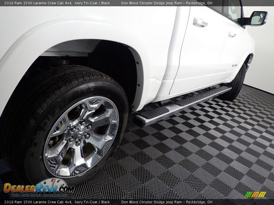2019 Ram 1500 Laramie Crew Cab 4x4 Ivory Tri–Coat / Black Photo #18