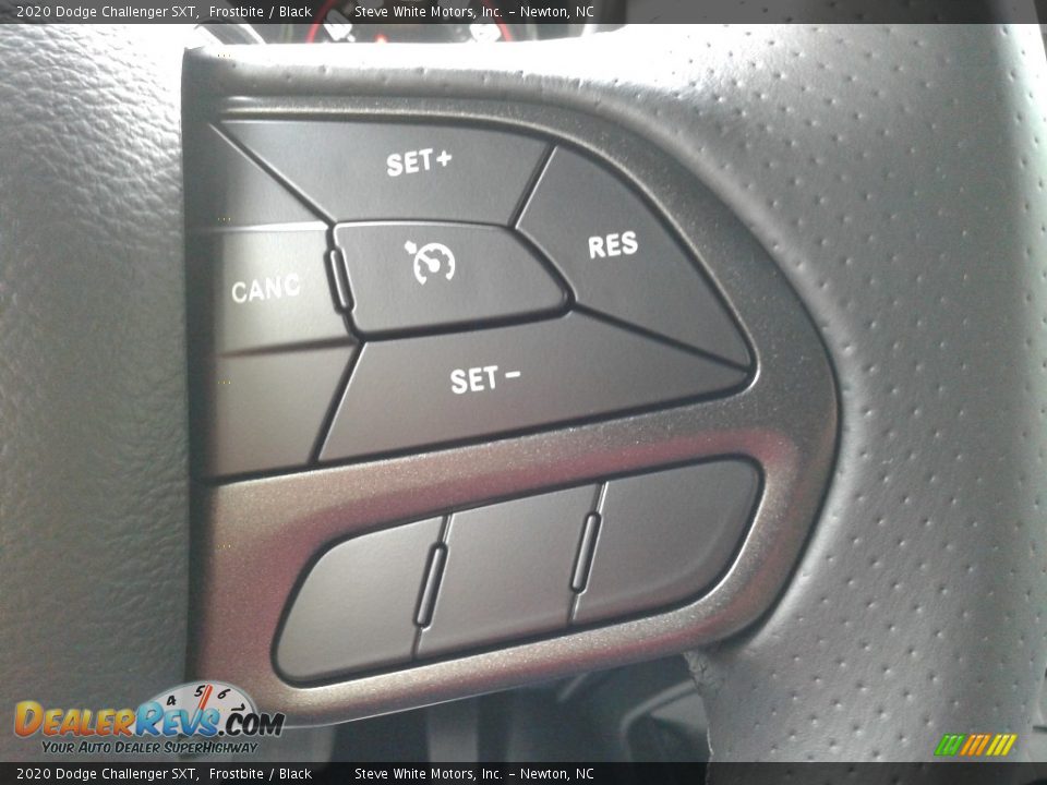 2020 Dodge Challenger SXT Frostbite / Black Photo #18