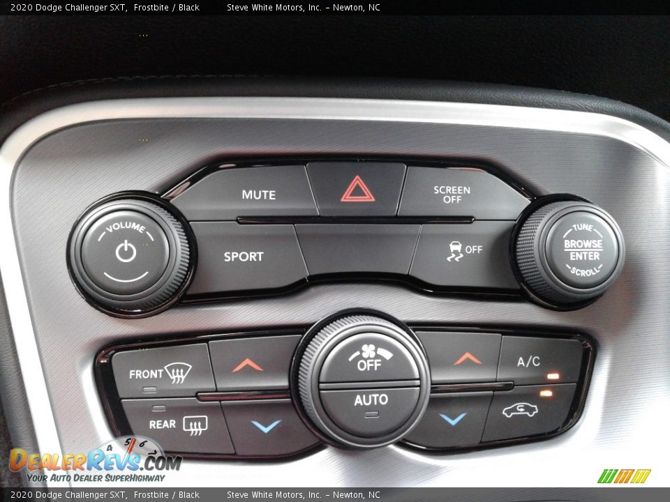 2020 Dodge Challenger SXT Frostbite / Black Photo #22