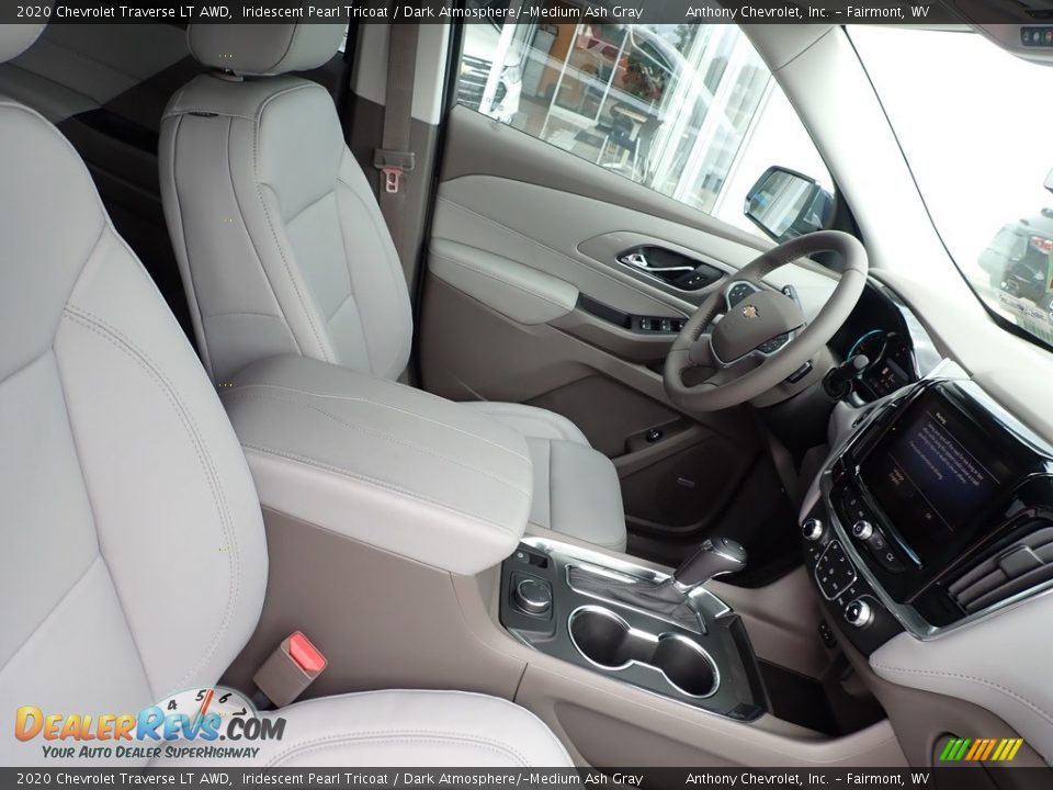 2020 Chevrolet Traverse LT AWD Iridescent Pearl Tricoat / Dark Atmosphere/­Medium Ash Gray Photo #9