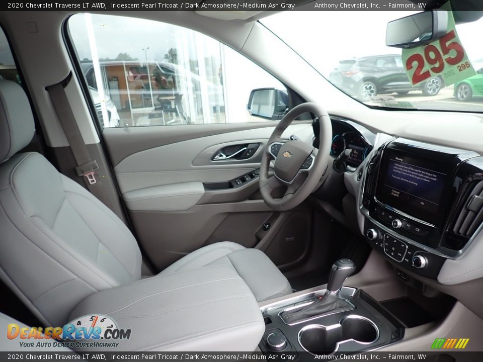 2020 Chevrolet Traverse LT AWD Iridescent Pearl Tricoat / Dark Atmosphere/­Medium Ash Gray Photo #10